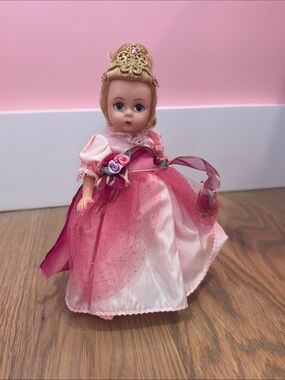 Madame Alexander Cinderella Doll (Model #13400 / #14540